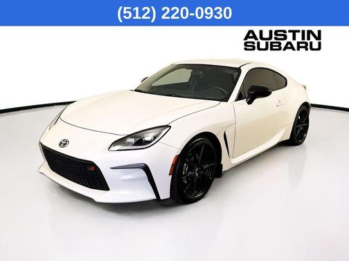 2024 Toyota GR86 Premium