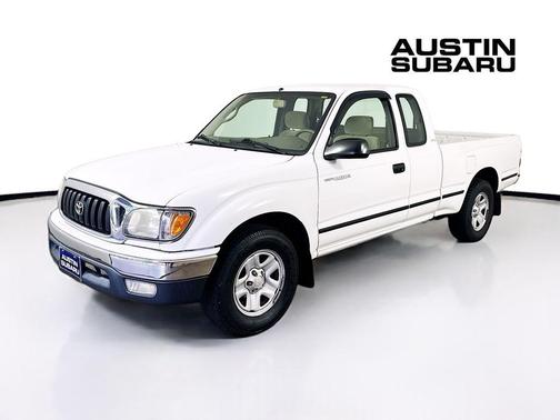 White 2004 Toyota Tacoma Xtracab
