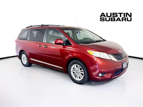 2013 Toyota Sienna XLE