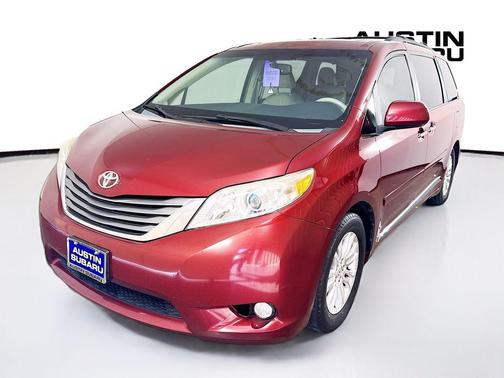 2013 Toyota Sienna XLE