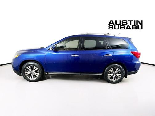 2018 Nissan Pathfinder SV