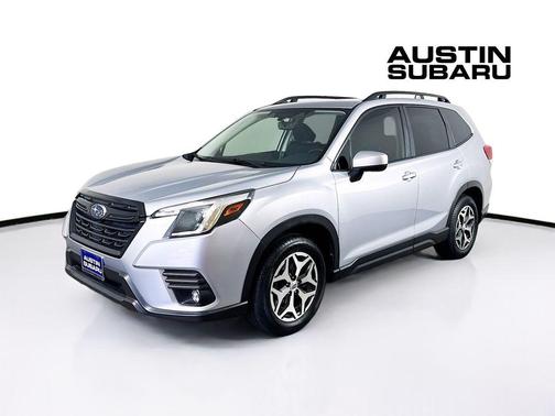 Ice Silver Metallic 2024 Subaru Forester Premium