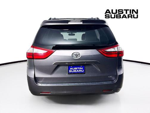 2015 Toyota Sienna LE