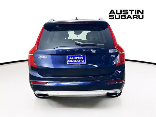 2017 Volvo XC90 T5 Momentum