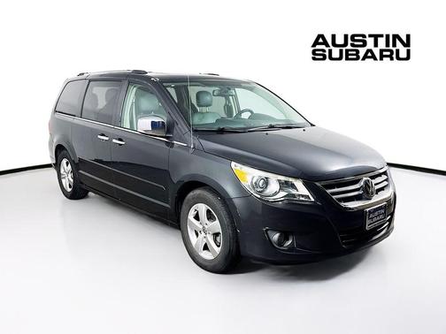 2011 Volkswagen Routan SEL Premium