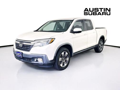 White 2018 Honda Ridgeline RTL