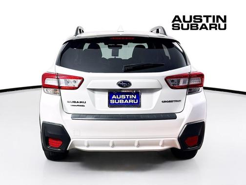 Crystal White Pearl 2018 Subaru Crosstrek 2.0i Premium