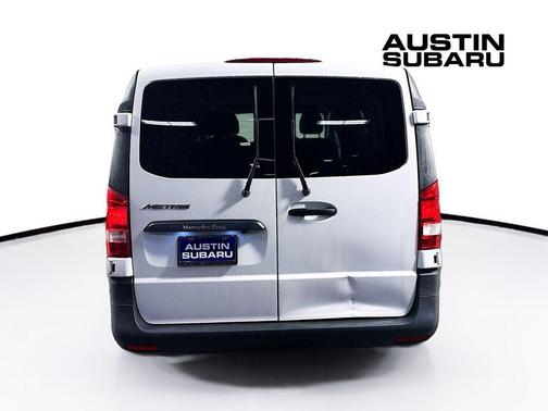 2016 Mercedes-Benz Metris Base