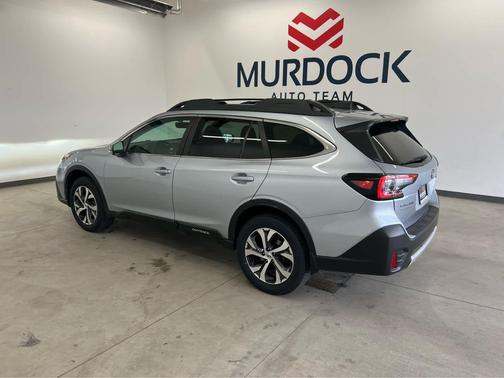 Ice Silver Metallic 2022 Subaru Outback Limited