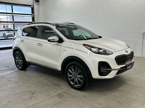 Snow White Pearl 2020 Kia Sportage S