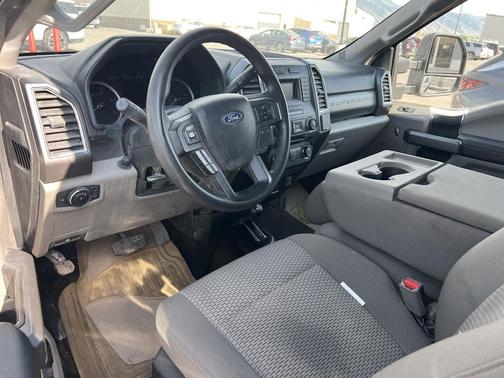 Oxford White 2017 Ford F-250 XLT