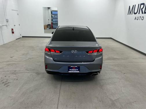 2018 Hyundai SONATA SE