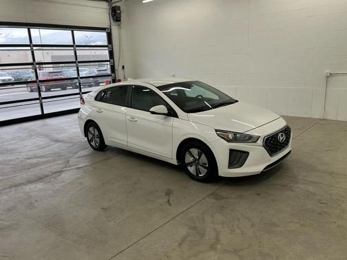2022 Hyundai IONIQ Hybrid Blue