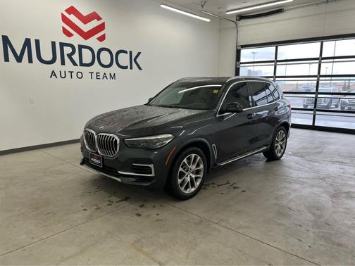 Dark Graphite Metallic 2022 BMW X5 xDrive40i
