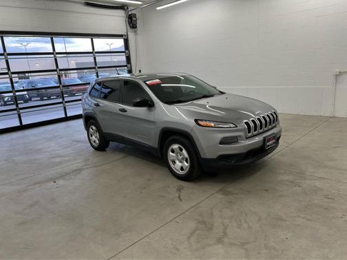 2015 Jeep Cherokee Sport