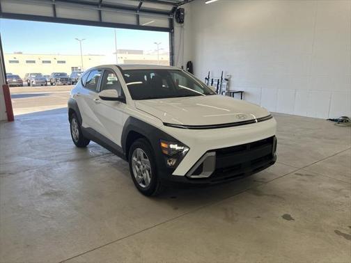2025 Hyundai KONA SE