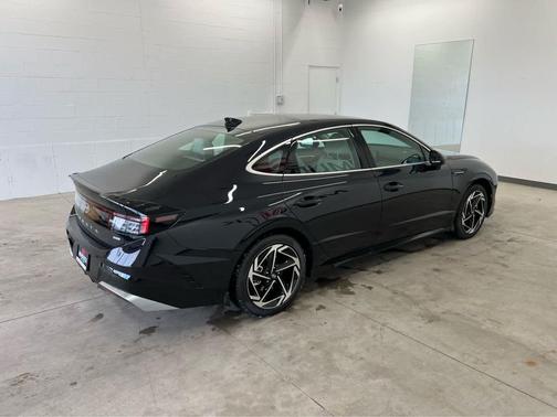 Carbon Blue 2026 Hyundai SONATA SEL