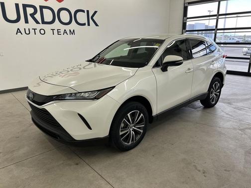 Blizzard Pearl 2022 Toyota Venza LE
