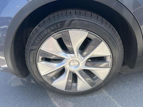 GRAY 2023 Tesla Model Y Long Range Dual Motor All-Wheel Drive