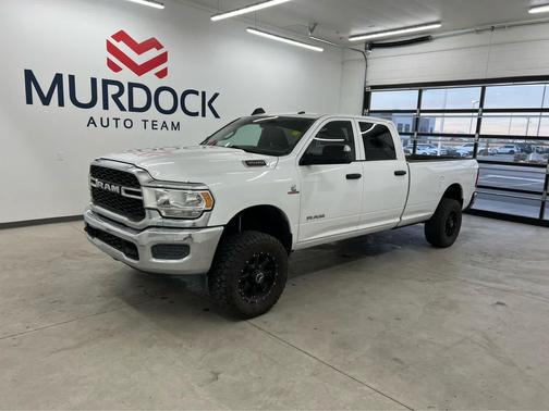 2022 RAM 3500 Tradesman Crew Cab 4x4 8' Box