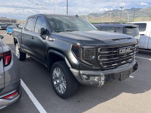 Onyx Black 2025 GMC Sierra 1500 AT4X