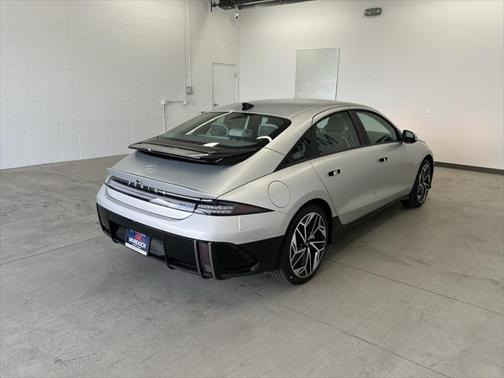 2025 Hyundai IONIQ 6 SEL