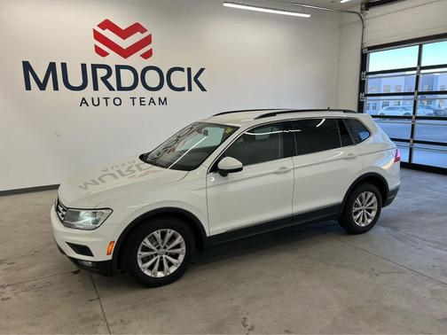 Pure White 2018 Volkswagen Tiguan 2.0T SE 4MOTION