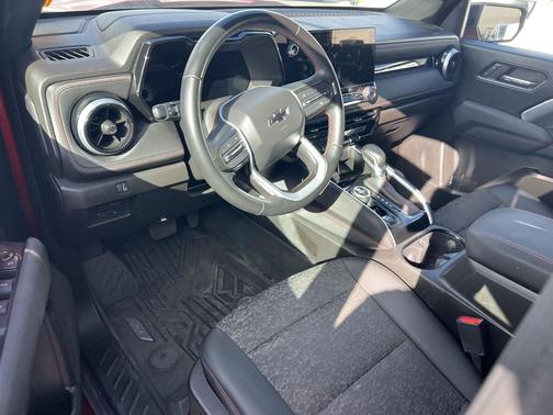 Radiant Red Tintcoat 2023 Chevrolet Colorado Z71