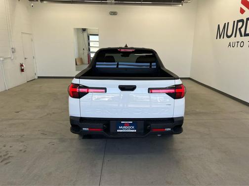 Atlas White 2026 Hyundai SANTA CRUZ SE