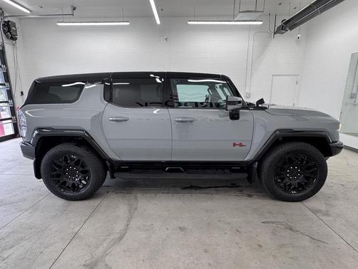 Meteorite Metallic (Grey) 2024 GMC HUMMER EV SUV 2X