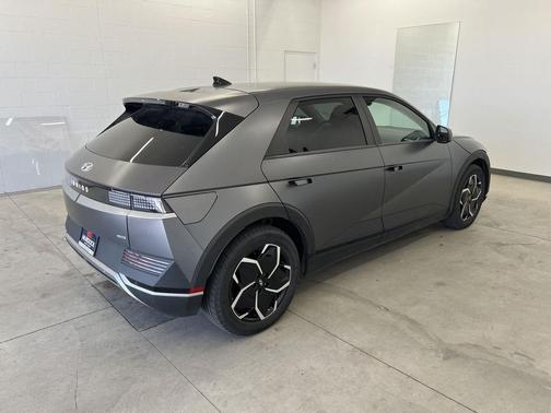 Shooting Star (Matte Gray) 2024 Hyundai IONIQ 5 SEL