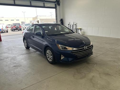 2020 Hyundai ELANTRA SE