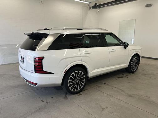 Creamy White Pearl 2026 Hyundai Palisade Hybrid Calligraphy