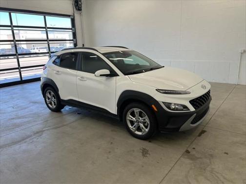 2022 Hyundai KONA SEL