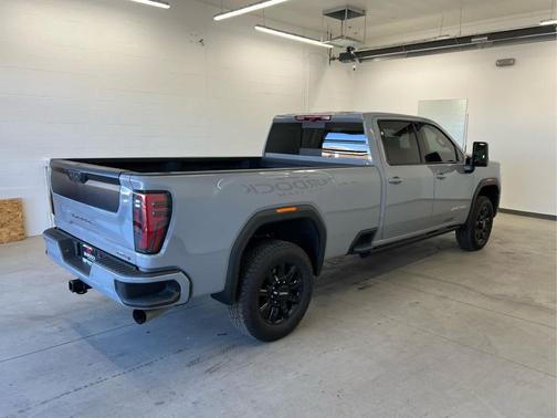 2024 GMC Sierra 3500 AT4