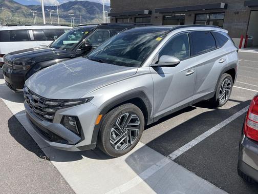 Shimmering Silver 2025 Hyundai TUCSON Limited
