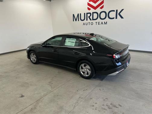 Abyss Black 2026 Hyundai SONATA SE