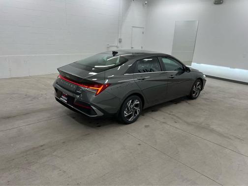 Amazon Gray 2026 Hyundai ELANTRA Limited