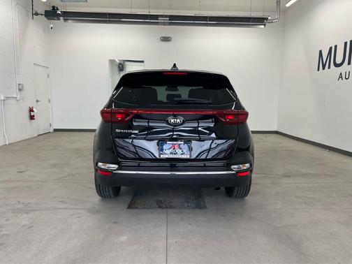 Black Cherry 2022 Kia Sportage LX