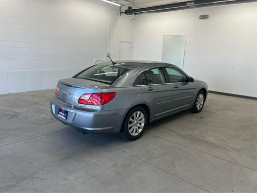 2010 Chrysler Sebring Base