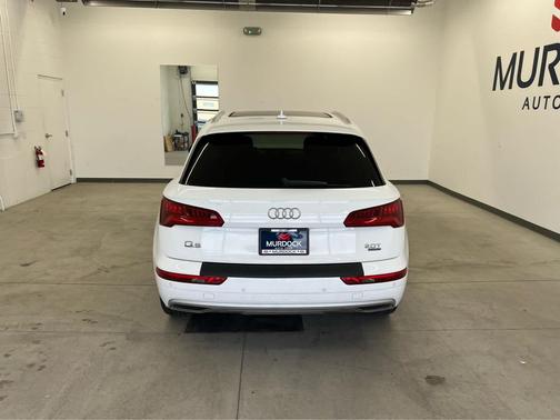 2018 Audi Q5 2.0T Premium Plus