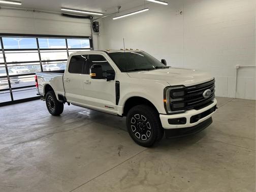2025 Ford F-350 Platinum