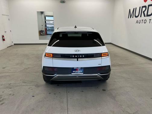 2022 Hyundai IONIQ 5 SE