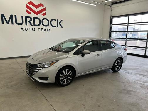 Brilliant Silver Metallic 2025 Nissan Versa 1.6 SV