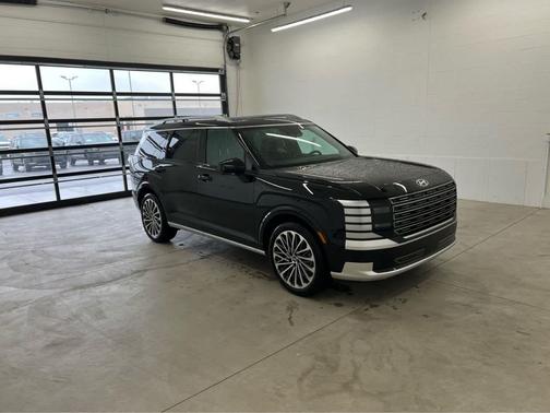 Abyss Black Pearl 2026 Hyundai Palisade Hybrid Calligraphy