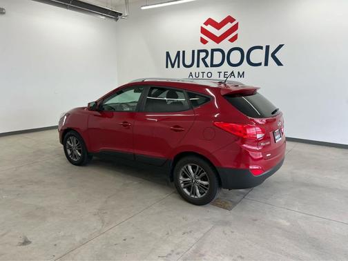 Garnet Red 2014 Hyundai TUCSON SE