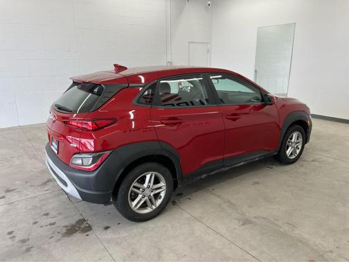 2022 Hyundai KONA SE