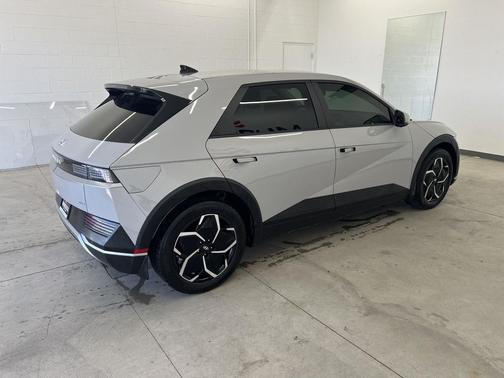 Cyber Gray 2024 Hyundai IONIQ 5 SEL