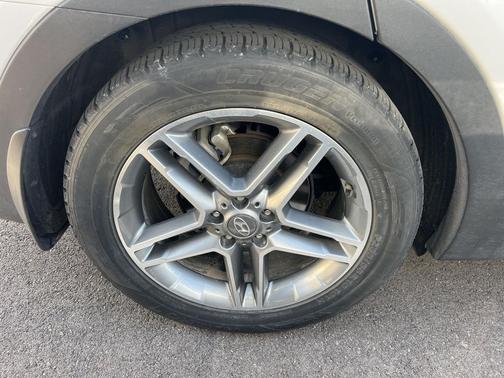 Monaco White 2018 Hyundai SANTA FE SE Ultimate