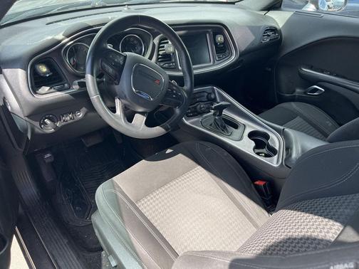 Granite Pearlcoat 2016 Dodge Challenger SXT